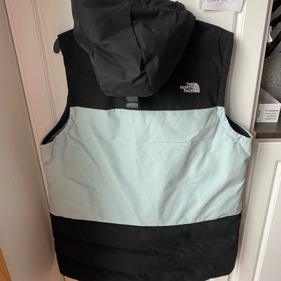 The North Face womens long vest size XLarge - Picture 4 of 4